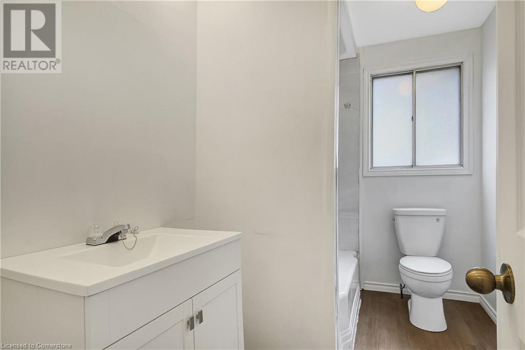 24 Crombie StreetCambridge, Ontario  N1S 1Y4 - Photo 10 - 40685619