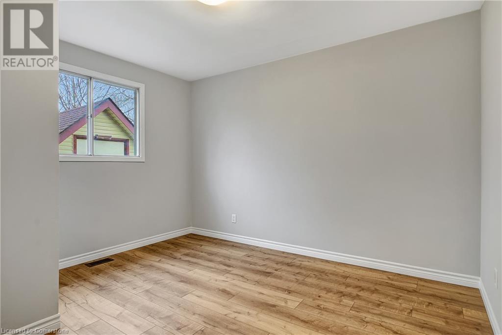 24 Crombie StreetCambridge, Ontario  N1S 1Y4 - Photo 12 - 40685619