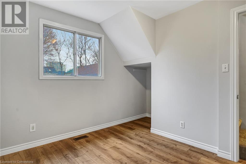 24 Crombie StreetCambridge, Ontario  N1S 1Y4 - Photo 15 - 40685619