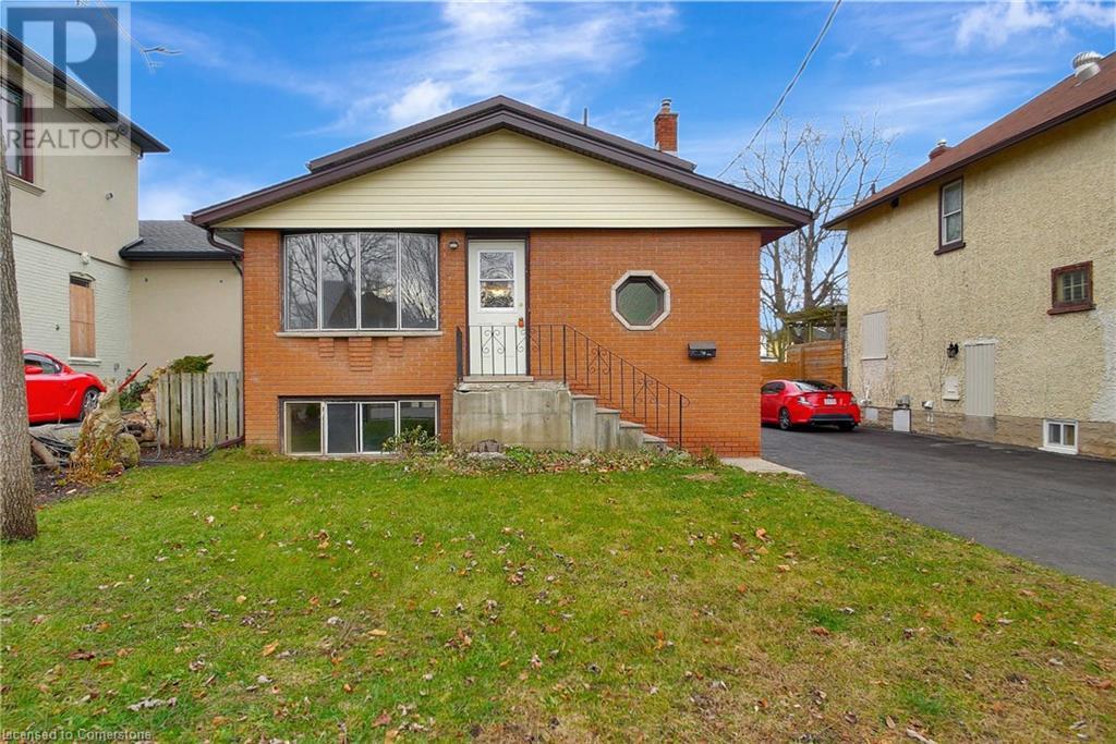 24 Crombie StreetCambridge, Ontario  N1S 1Y4 - Photo 2 - 40685619