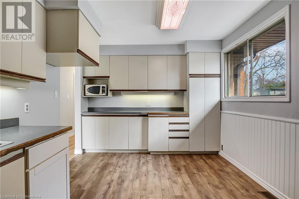 24 Crombie StreetCambridge, Ontario  N1S 1Y4 - Photo 8 - 40685619