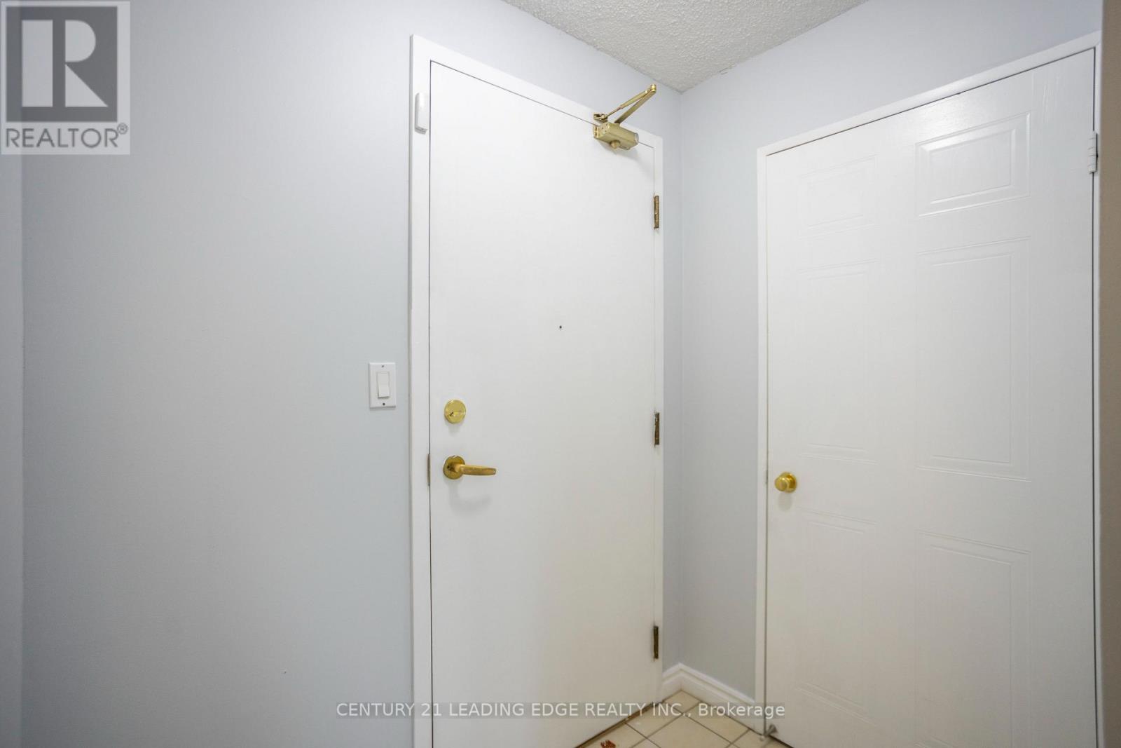 1704 - 400 Mclevin Avenue, Toronto, Ontario  M1B 5J4 - Photo 6 - E11895307