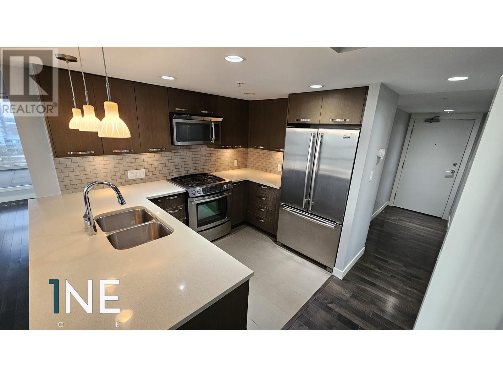 Listing Picture 4 of 27 : 1602 6888 COONEY ROAD, Richmond / 烈治文 - 魯藝地產 Yvonne Lu Group - MLS Medallion Club Member