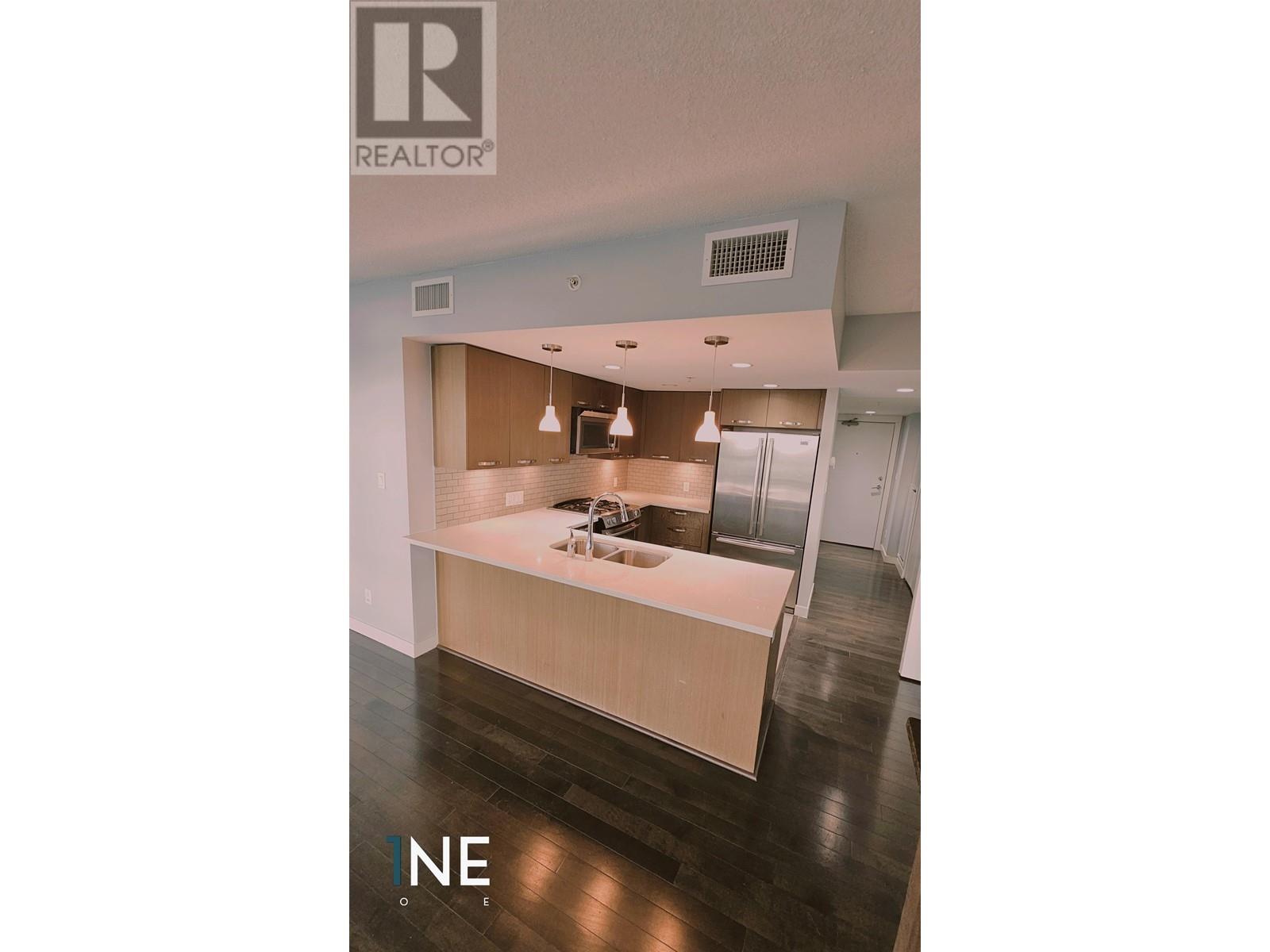 Listing Picture 3 of 27 : 1602 6888 COONEY ROAD, Richmond / 烈治文 - 魯藝地產 Yvonne Lu Group - MLS Medallion Club Member
