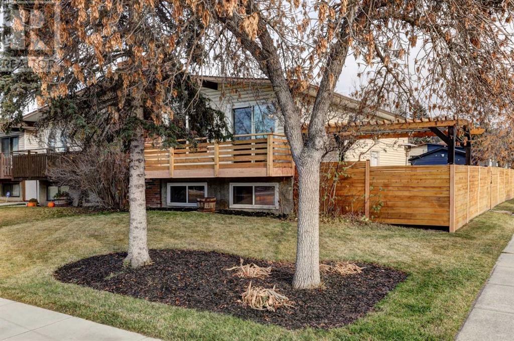 5202 Bowness Road Nw, Calgary, Alberta  T3B 0C3 - Photo 1 - A2179258