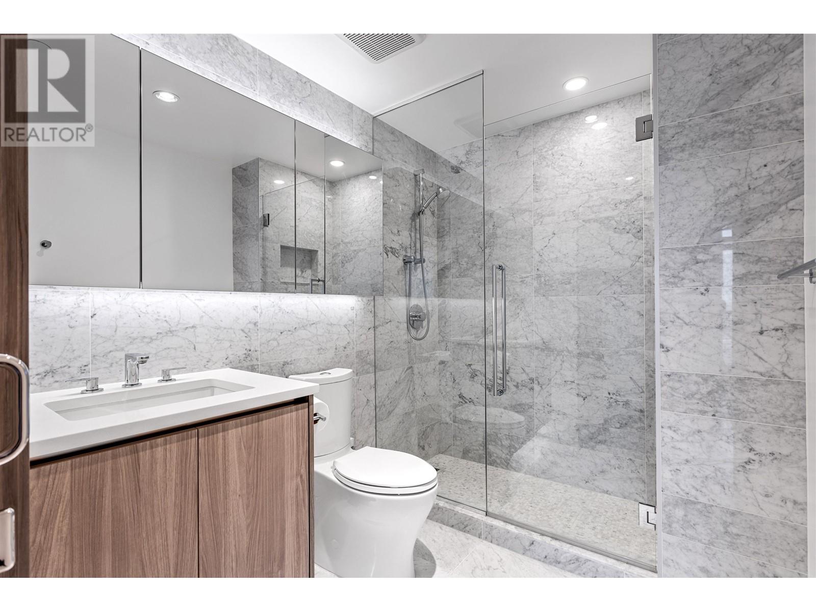 Listing Picture 15 of 32 : 4107 4720 LOUGHEED HIGHWAY, Burnaby / 本拿比 - 魯藝地產 Yvonne Lu Group - MLS Medallion Club Member