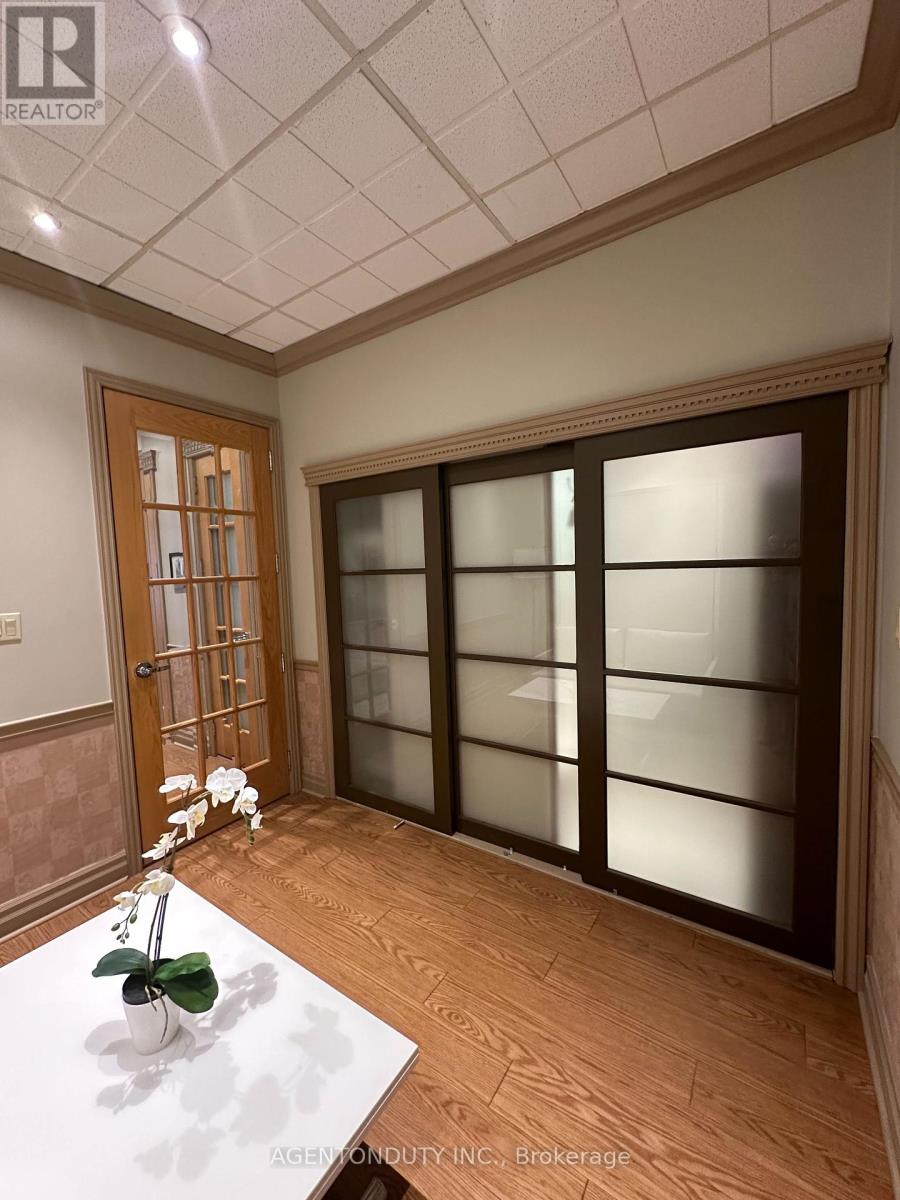 119 Front Street E, Toronto (Waterfront Communities), Ontario  M5A 4S5 - Photo 8 - C11896790