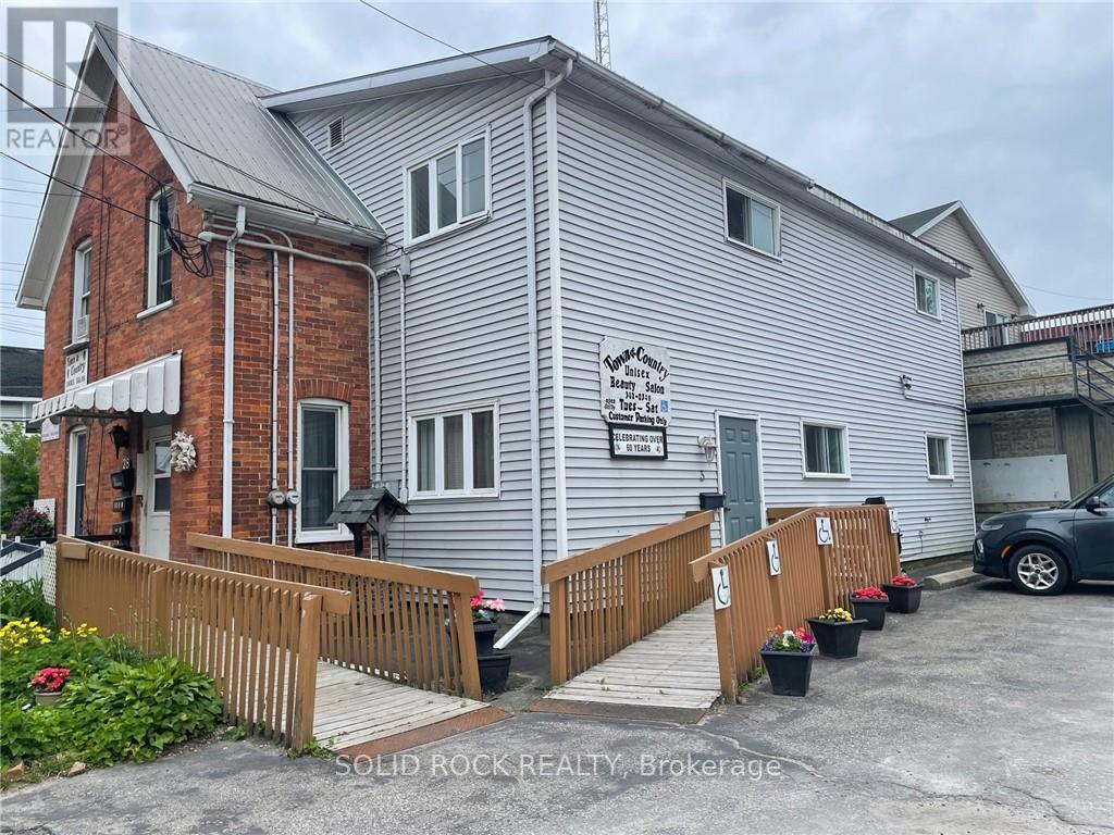 28-32 PERTH STREET, Brockville, Ontario