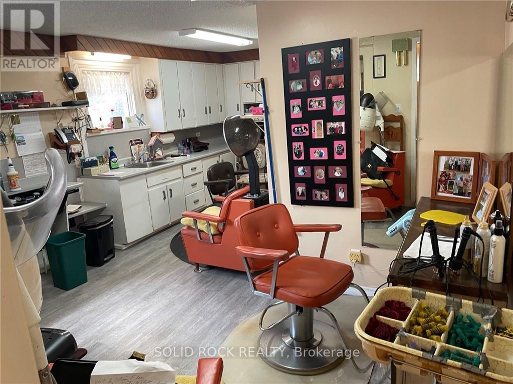 28-32 Perth Street, Brockville, Ontario  K6V 5C2 - Photo 6 - X9515913