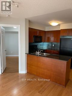 1613 - 310 Burnhamthorpe Road W, Mississauga, Ontario  L5B 4P9 - Photo 11 - W11896898