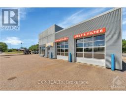 298 VETERANS MEMORIAL BOULEVARD, renfrew, Ontario