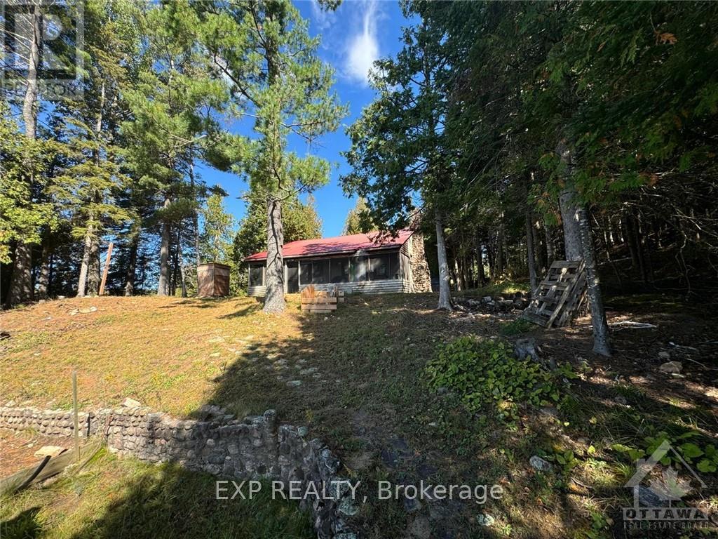 366 HOLLY LANE, Brudenell, Ontario