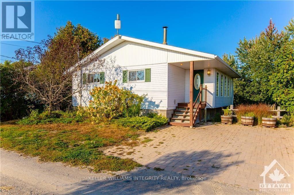 64 ROSSEL TRAIL, Whitewater Region, Ontario