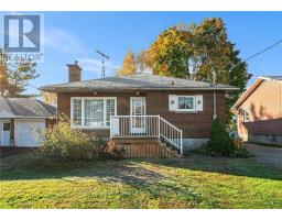 24 MCLEAN BOULEVARD, Perth, Ontario