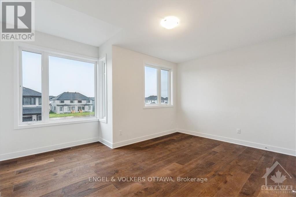 221 SOPRANO AVENUE Ottawa