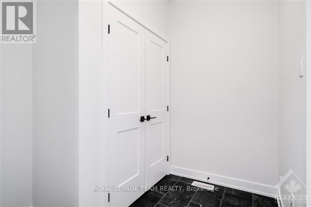 1017 Moore Street, Brockville, Ontario  K6V 7N1 - Photo 17 - X9523040