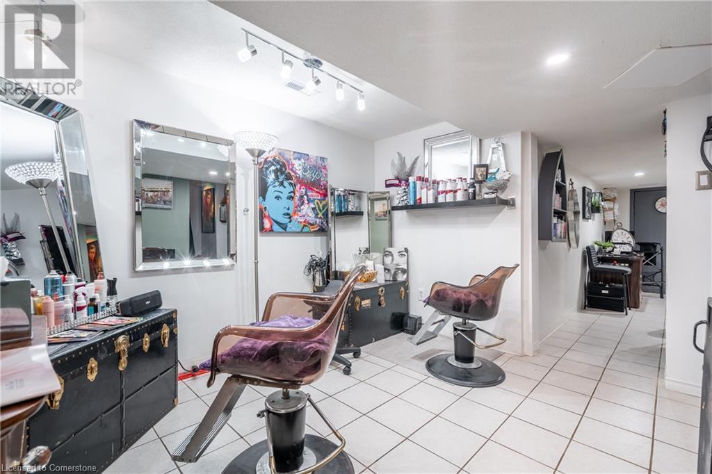 101 Strada Boulevard, St. Catharines, Ontario  L2S 3K6 - Photo 28 - 40674212