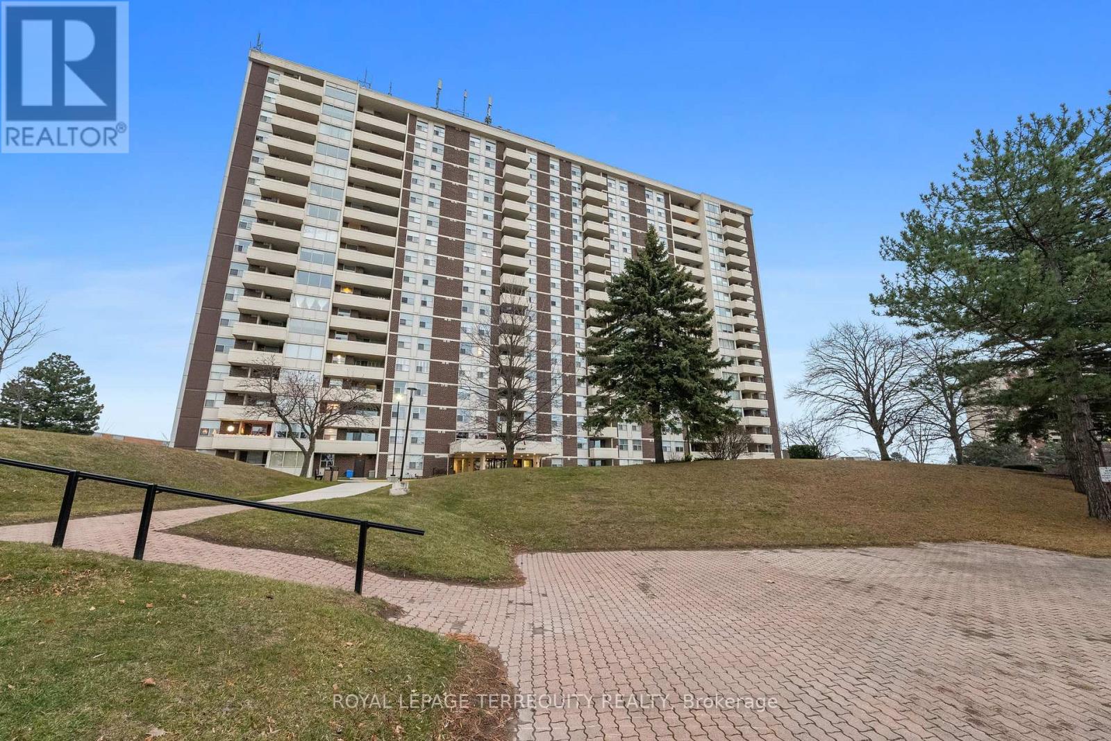 304 - 66 Falby Court E, Ajax, Ontario  L1S 3L2 - Photo 2 - E11896945