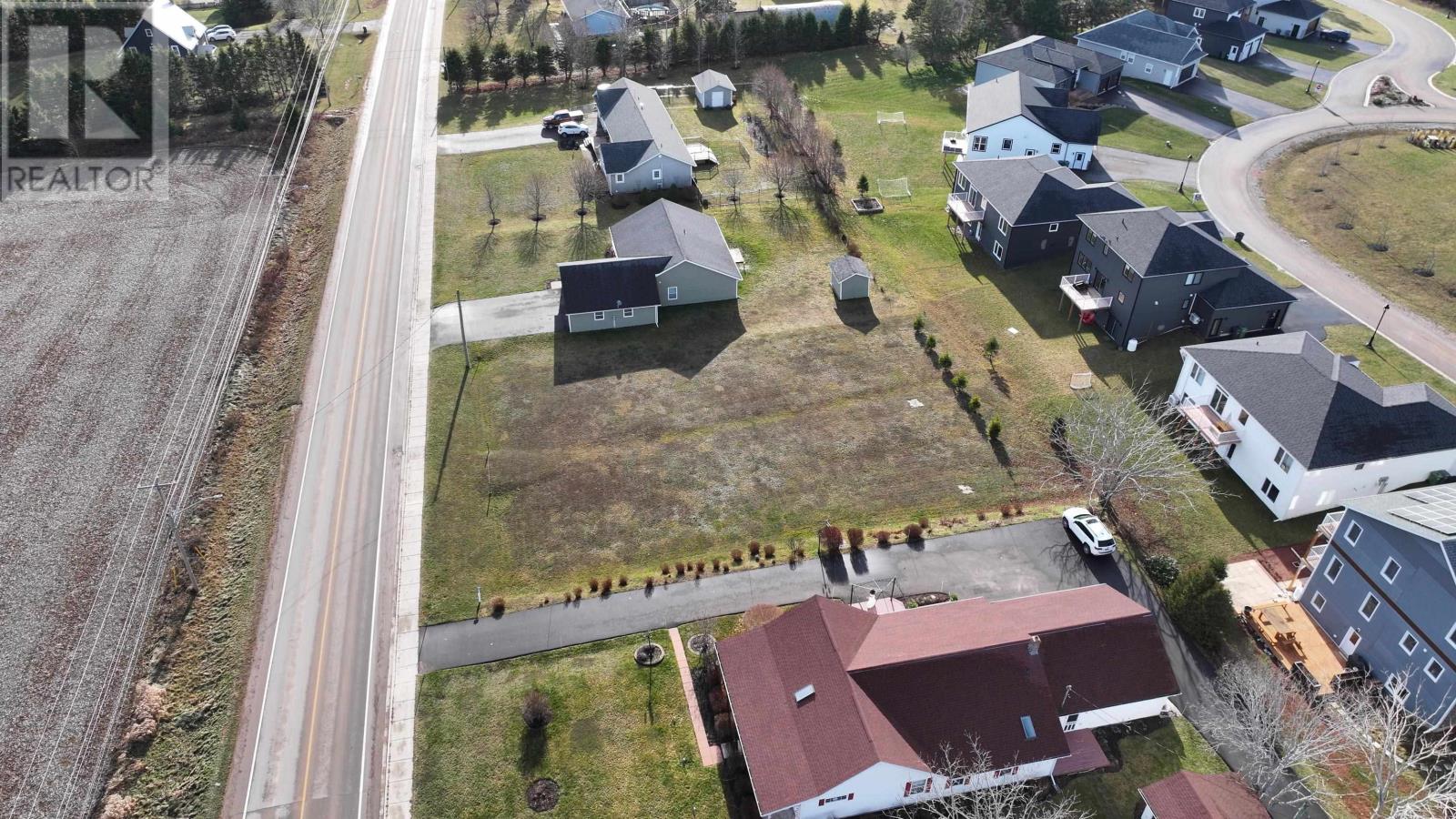 203 Kinlock Road, Stratford, Prince Edward Island  C1B 2M5 - Photo 11 - 202428463