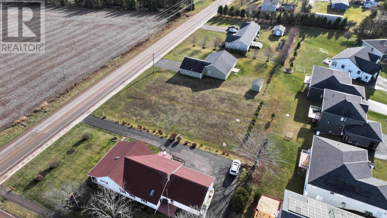 203 Kinlock Road, Stratford, Prince Edward Island  C1B 2M5 - Photo 14 - 202428463