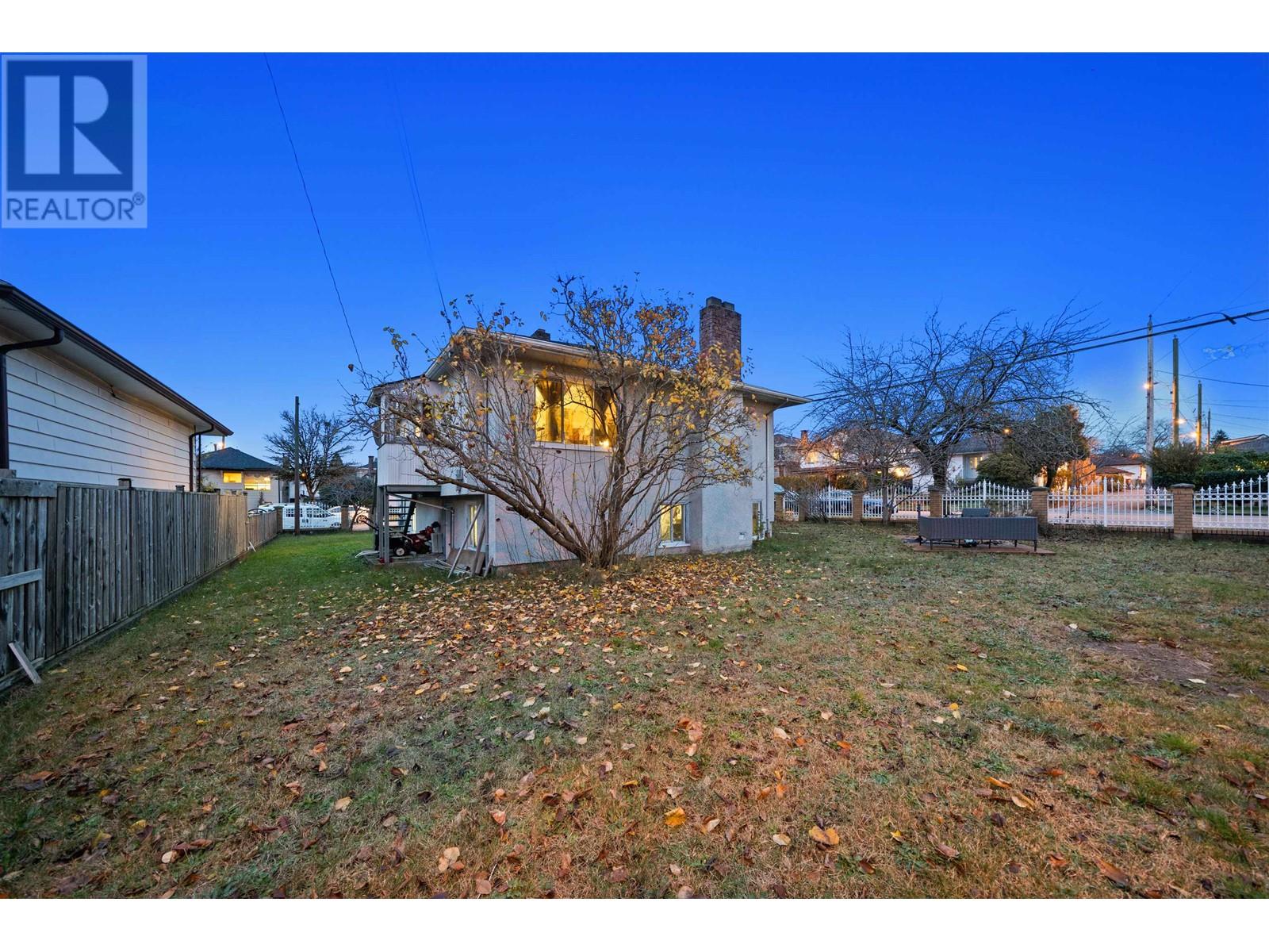Property at 6425 DOMAN STREET image 3