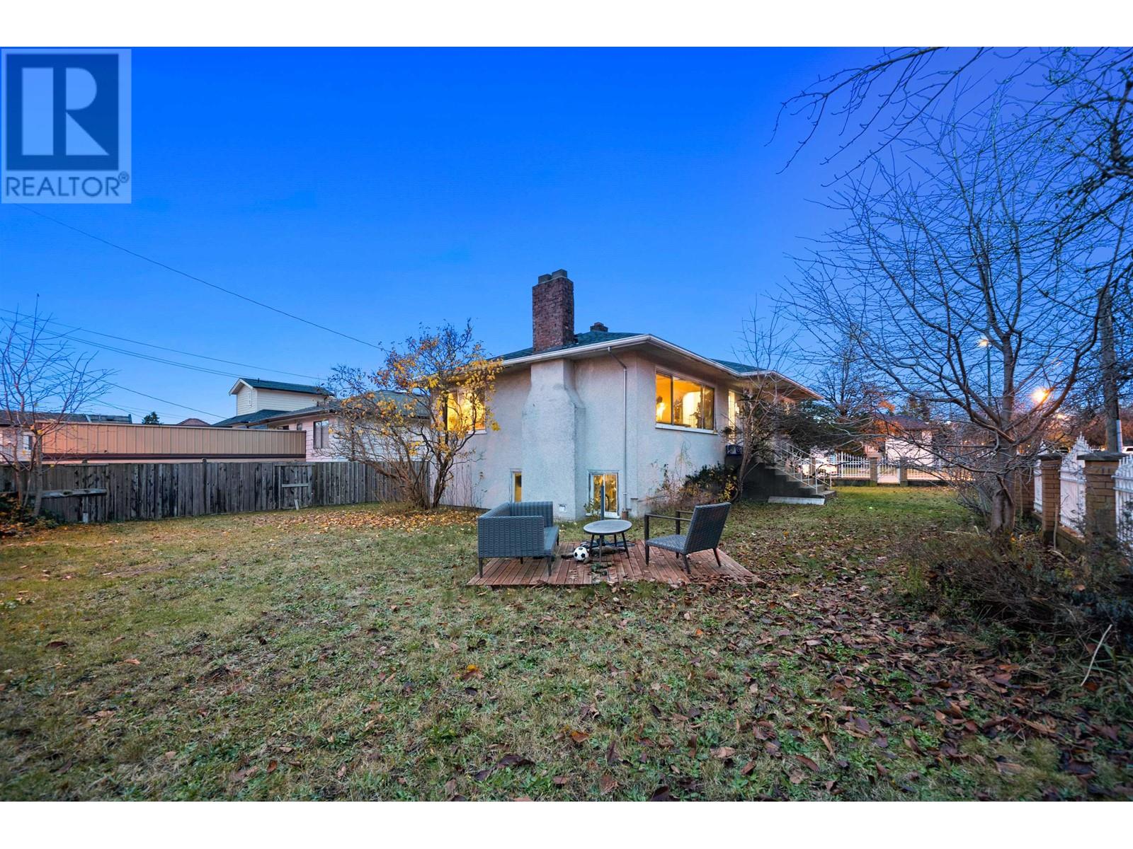 Property at 6425 DOMAN STREET image 4