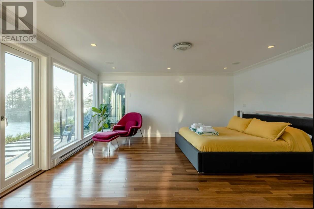 Top Levels 4725 Strathcona Road, North Vancouver, British Columbia  V7G 1G9 - Photo 6 - R2951060