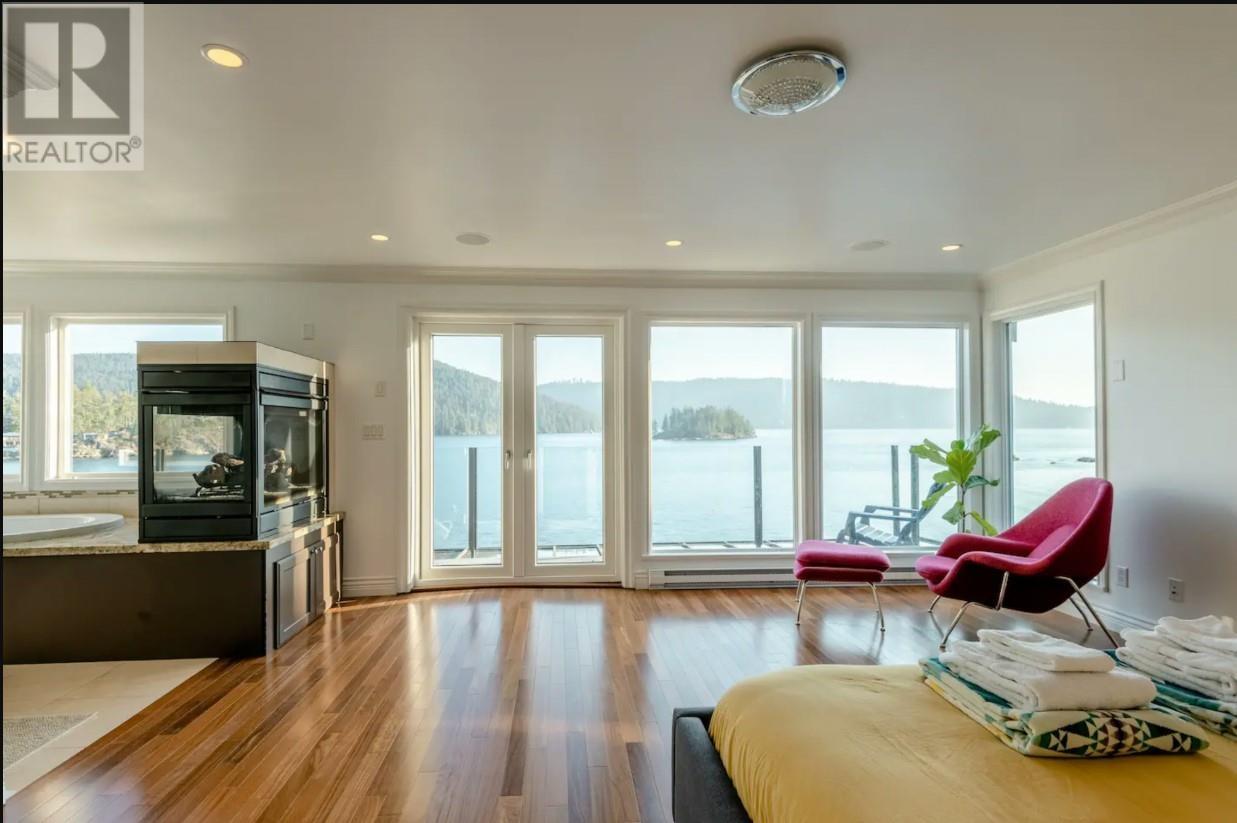 Top Levels 4725 Strathcona Road, North Vancouver, British Columbia  V7G 1G9 - Photo 7 - R2951060