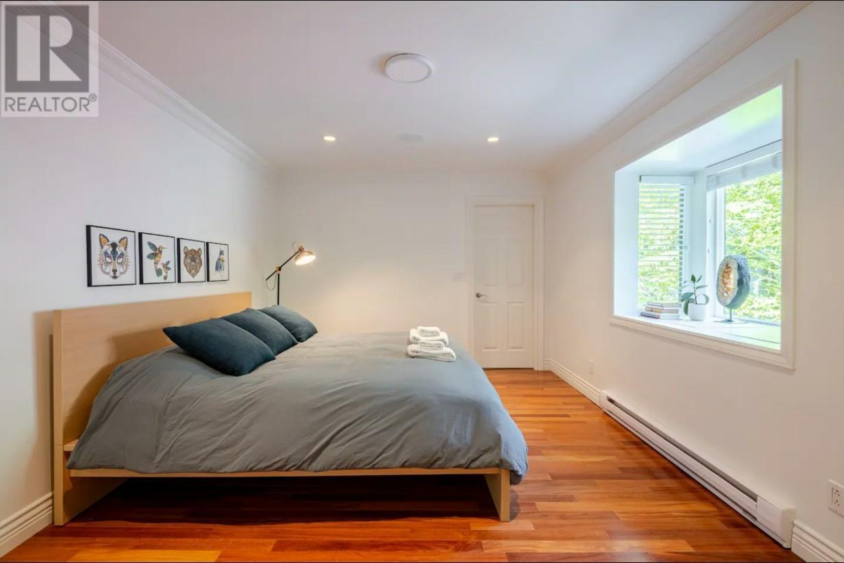 Top Levels 4725 Strathcona Road, North Vancouver, British Columbia  V7G 1G9 - Photo 8 - R2951060