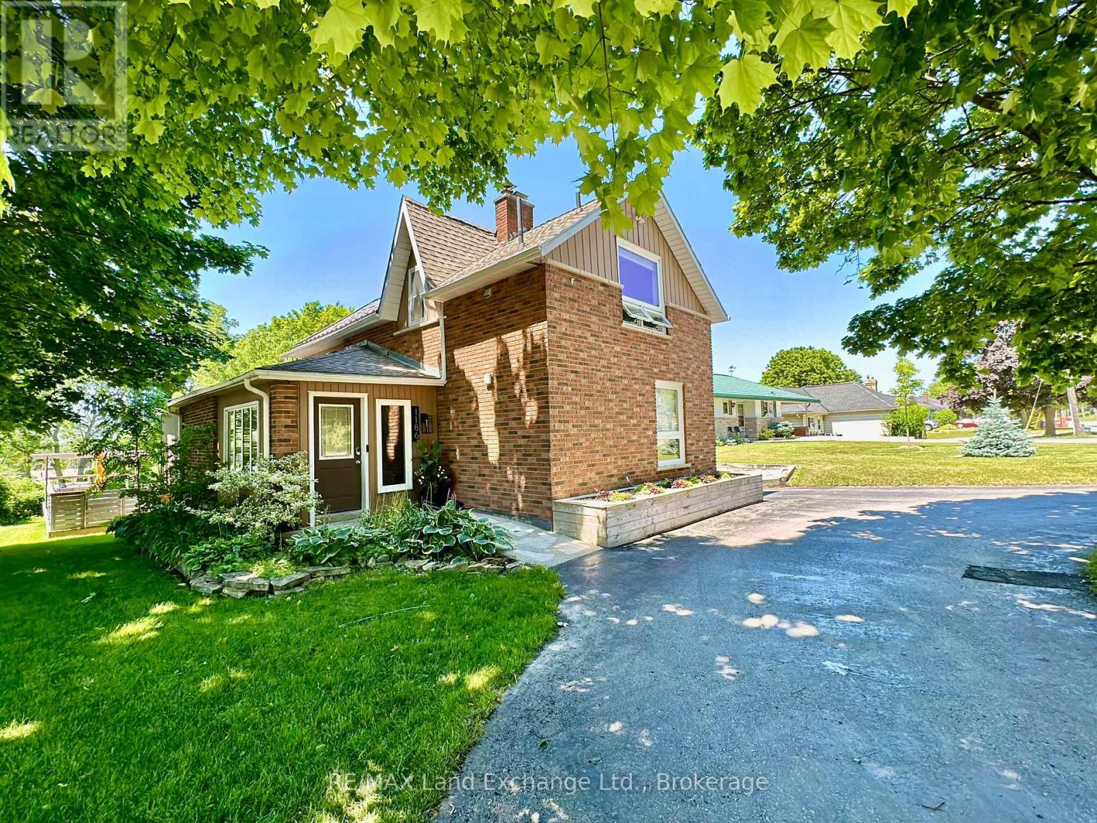 1186 Queen Street, Kincardine, Ontario  N2Z 1G5 - Photo 3 - X11888739
