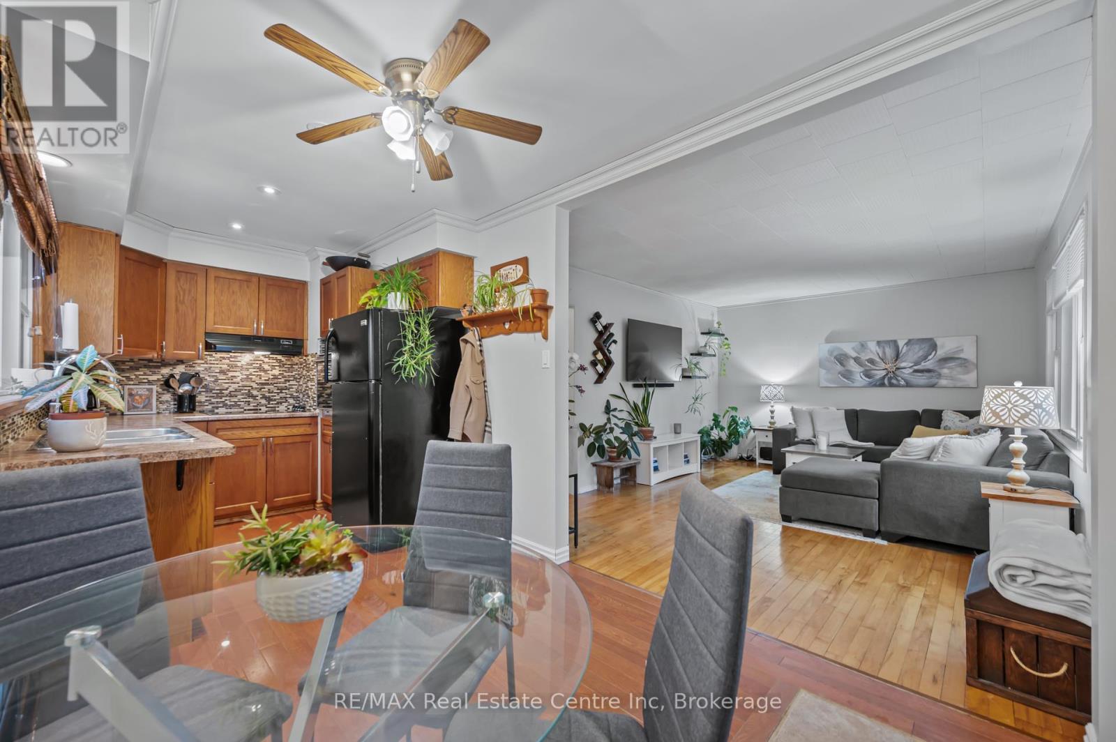 5 CHURCHILL CRESCENT E, Centre Wellington, Ontario