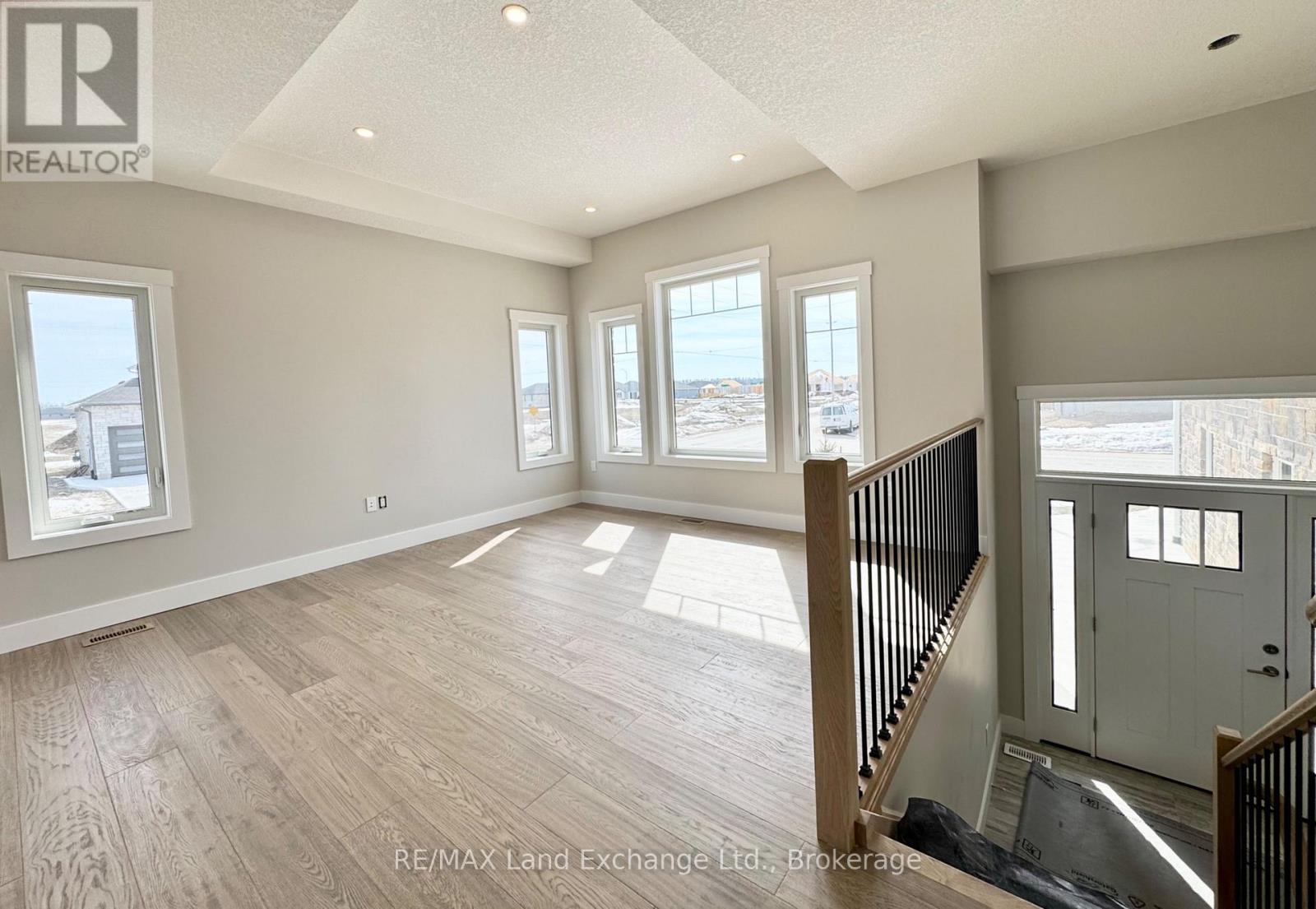 399 Amanda's Way, Saugeen Shores, Ontario  N0H 2C3 - Photo 2 - X11895150