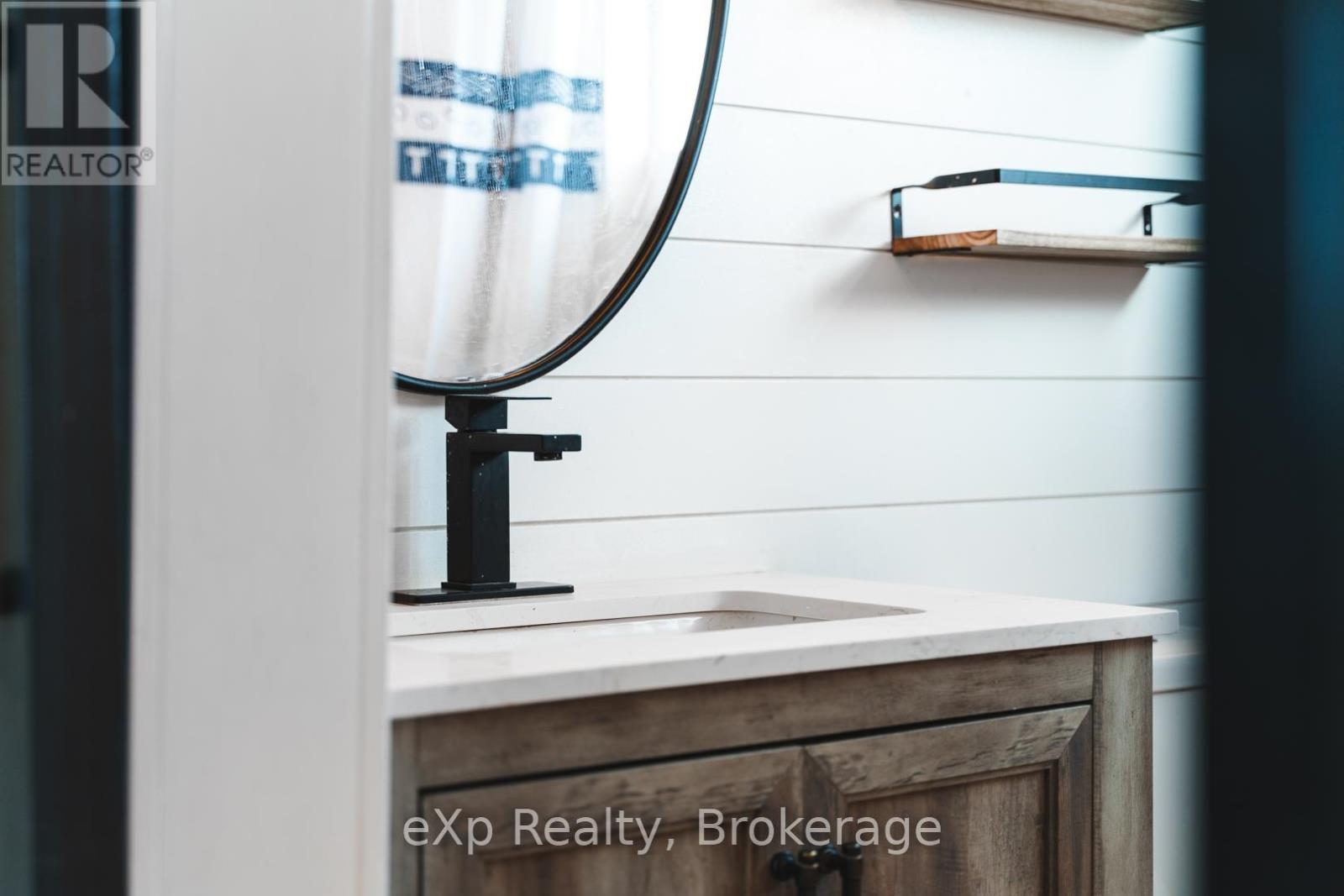 9499 Maas Park Drive, Wellington North, Ontario  N0G 2L0 - Photo 25 - X11897063