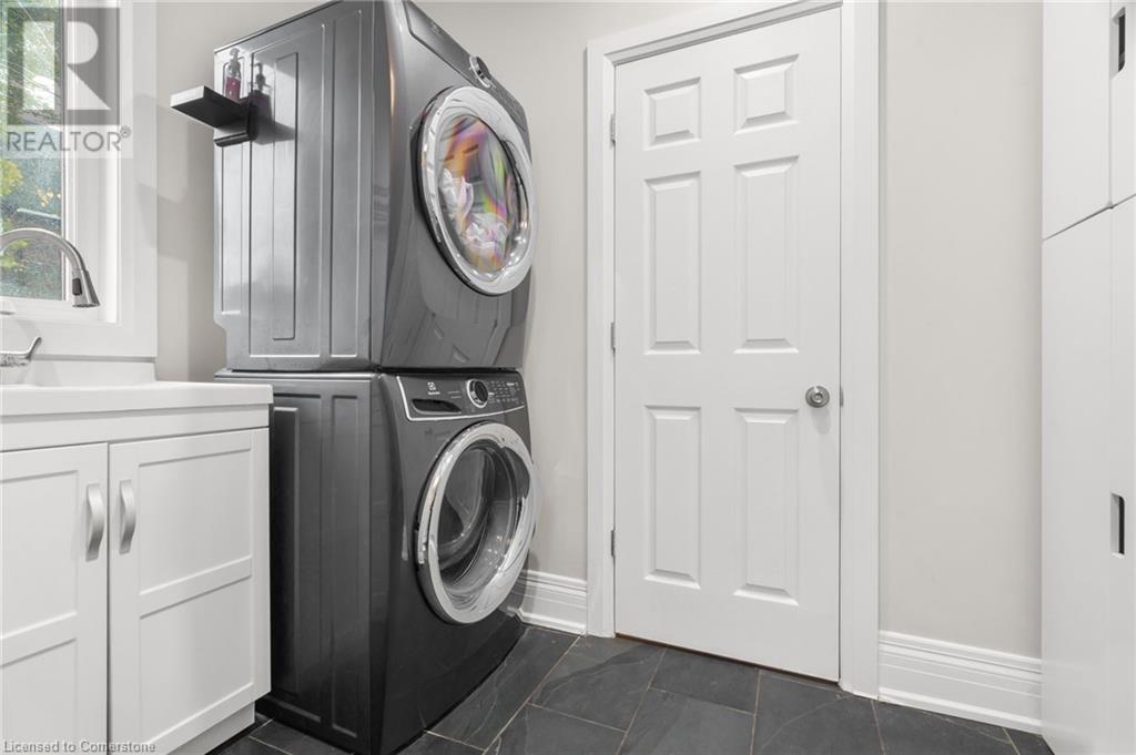 16 Coxwell Avenue, Toronto, Ontario  M4L 3A7 - Photo 13 - 40678756