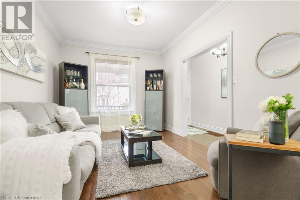 16 Coxwell Avenue, Toronto, Ontario  M4L 3A7 - Photo 8 - 40678756