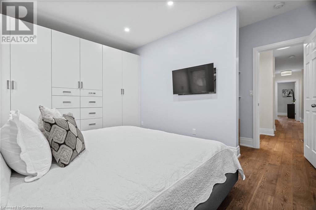 16 Coxwell Avenue, Toronto, Ontario  M4L 3A7 - Photo 30 - 40678756