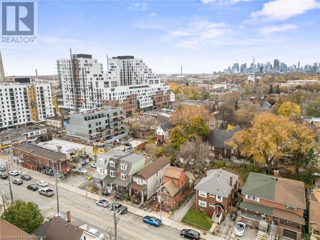16 Coxwell Avenue, Toronto, Ontario  M4L 3A7 - Photo 37 - 40678756
