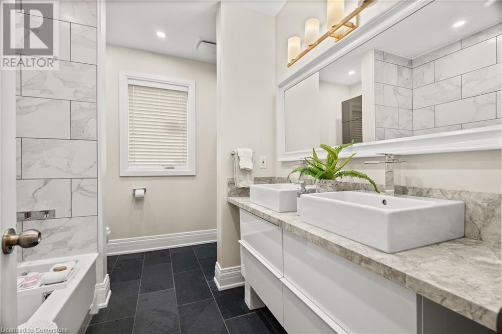 16 Coxwell Avenue, Toronto, Ontario  M4L 3A7 - Photo 25 - 40678756