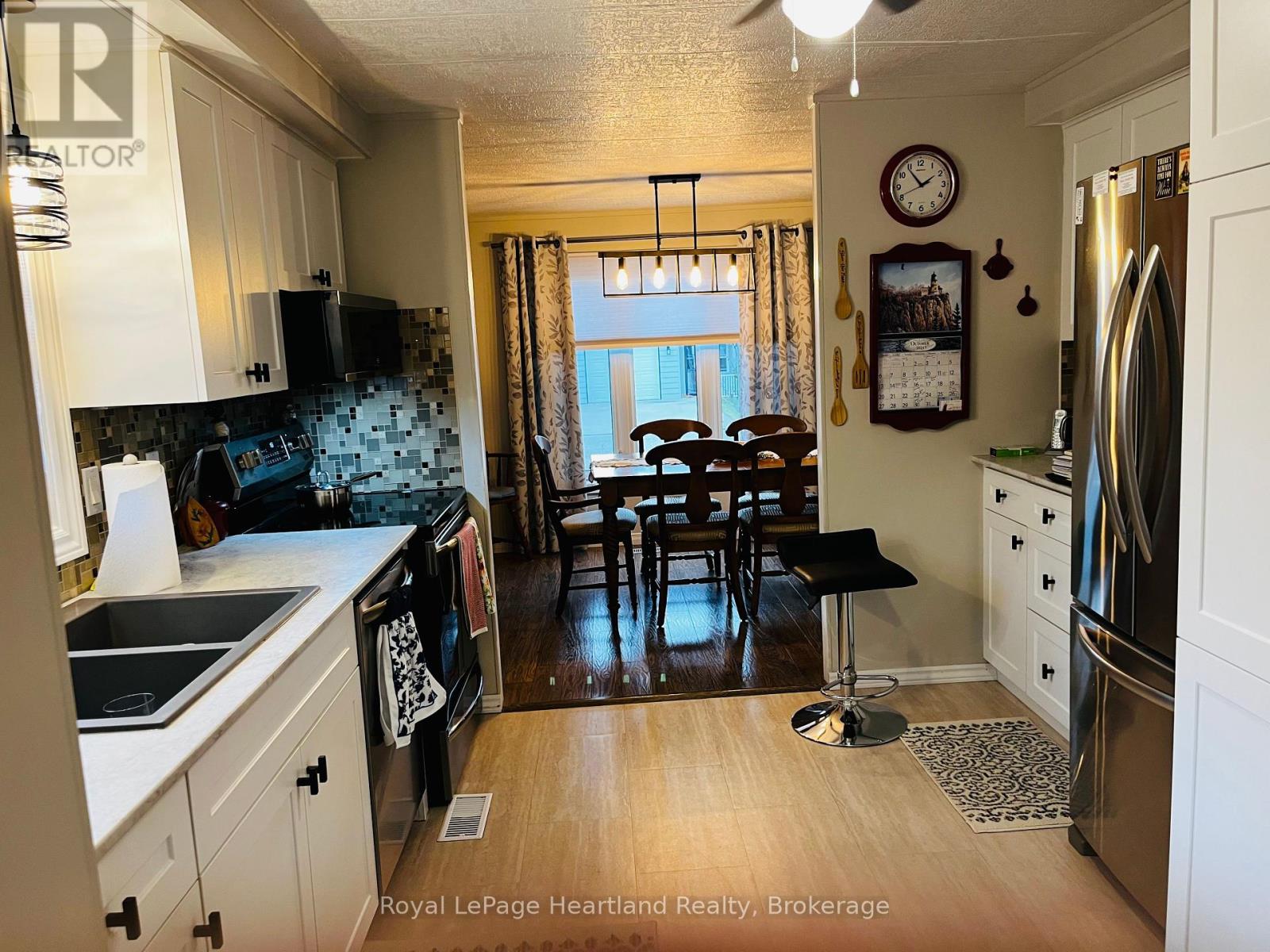 27 Stewart Street, Strathroy-Caradoc, Ontario  N7G 1A1 - Photo 19 - X11897188