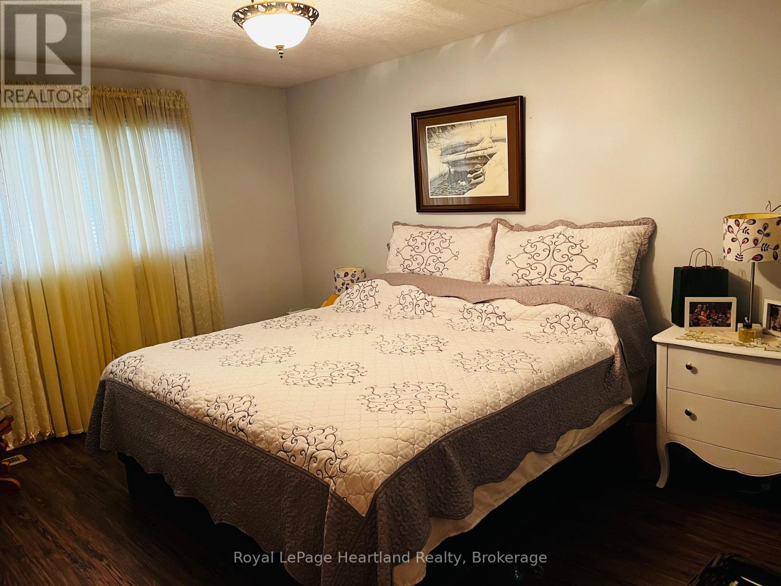 27 Stewart Street, Strathroy-Caradoc, Ontario  N7G 1A1 - Photo 9 - X11897188