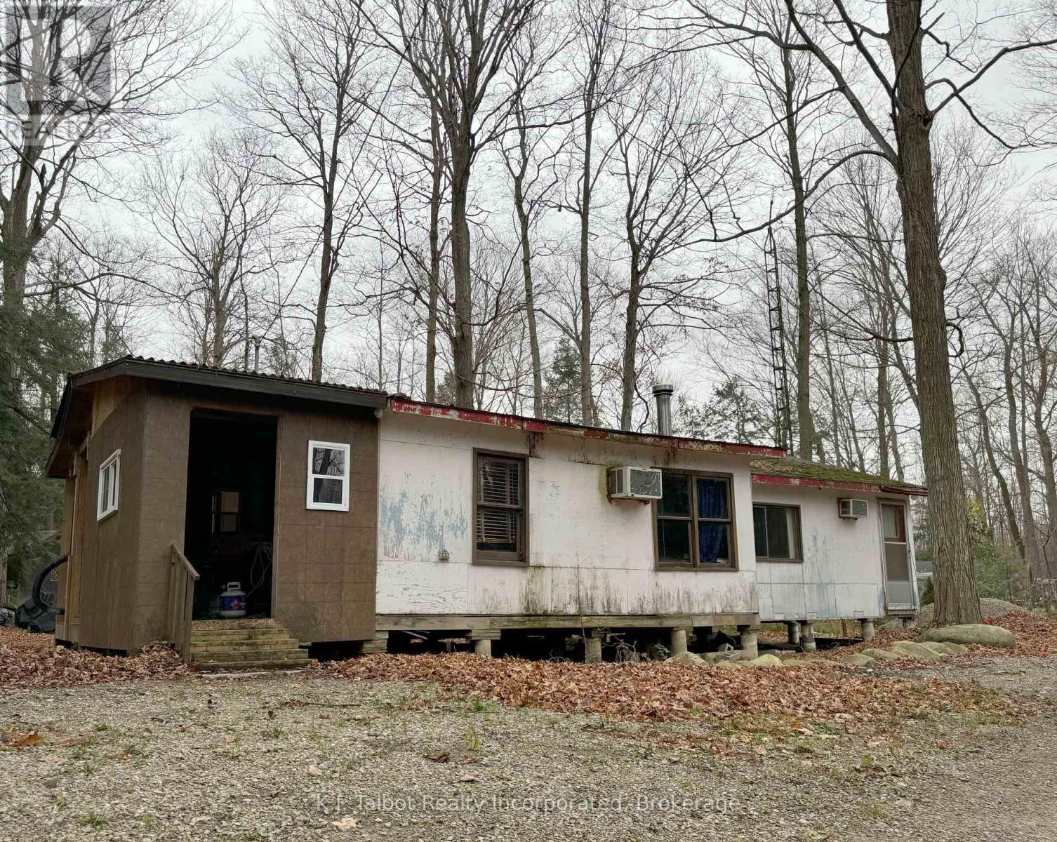 80884 Fern Hurst Glen Lane, Ashfield-Colborne-Wawanosh, Ontario  N0M 1L0 - Photo 1 - X11897195
