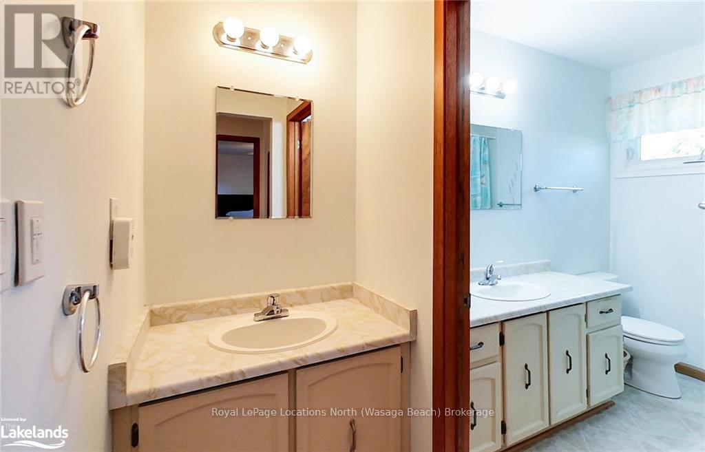 221 John Street, Clearview, Ontario  L0M 1S0 - Photo 10 - S10439640