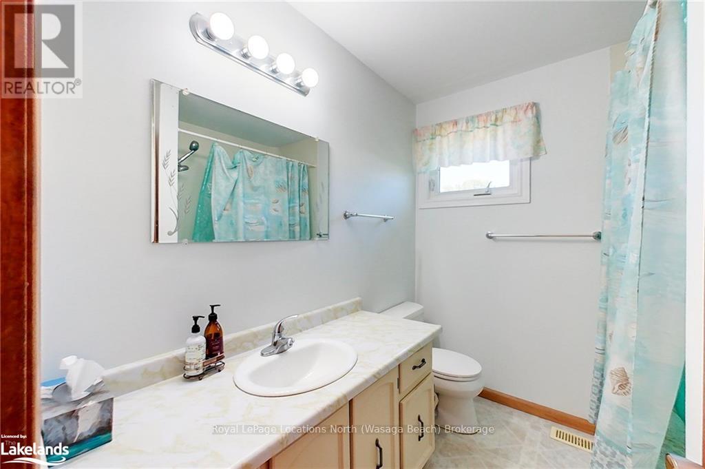 221 John Street, Clearview, Ontario  L0M 1S0 - Photo 11 - S10439640