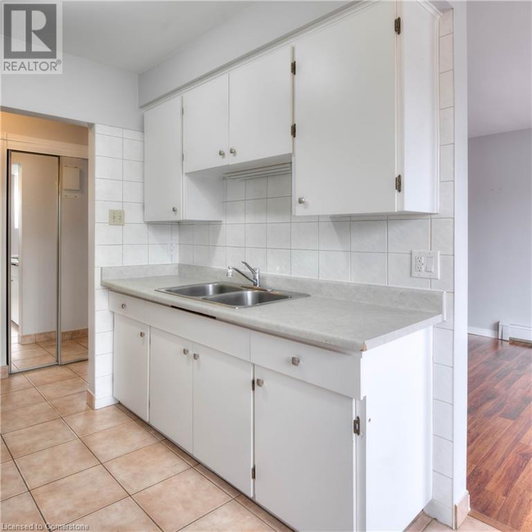 371 Dale Crescent Unit# 6, Waterloo, Ontario  N2J 3Y6 - Photo 5 - 40685983