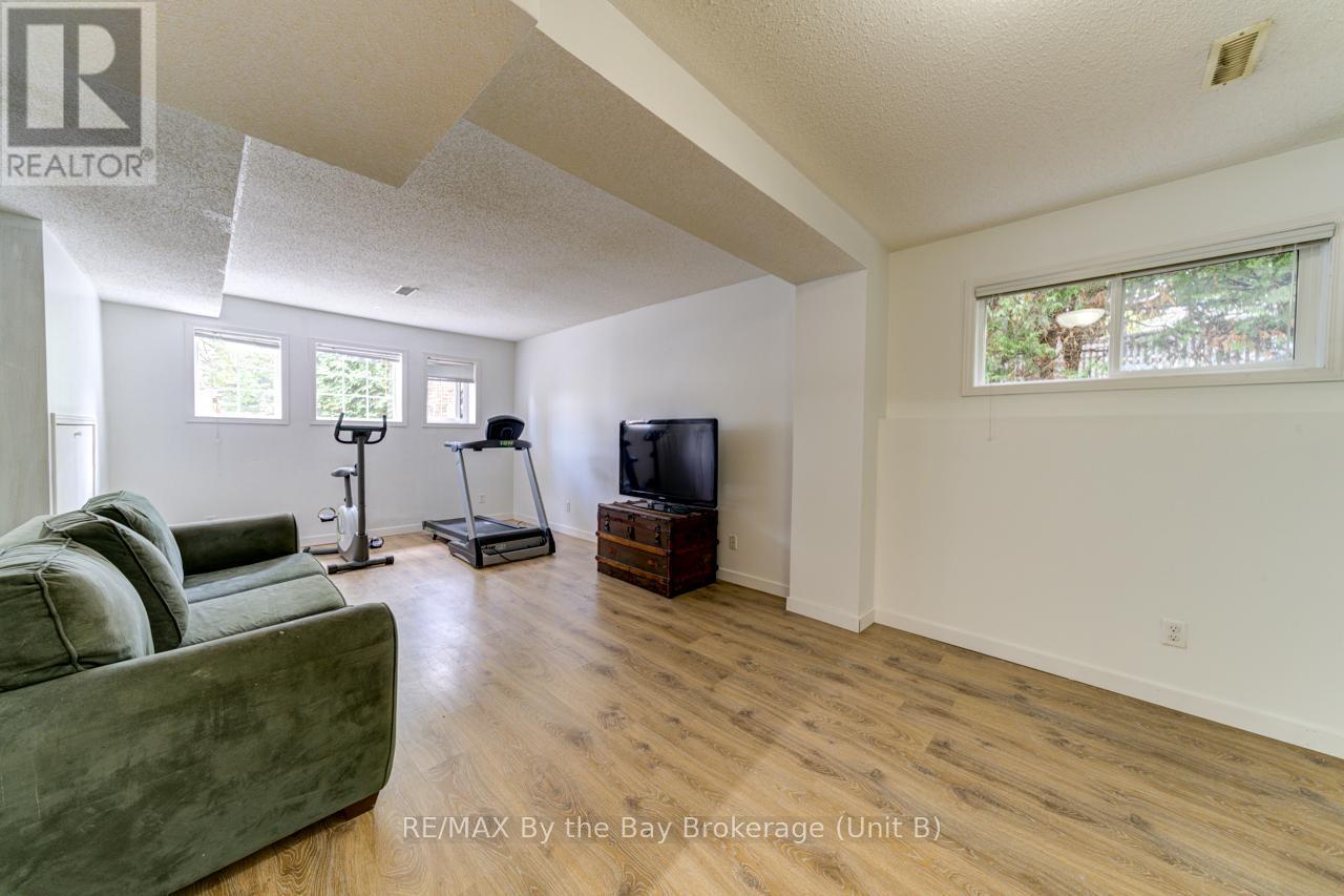 309 Balsam Street, Collingwood, Ontario  L9Y 5B9 - Photo 24 - S10438074