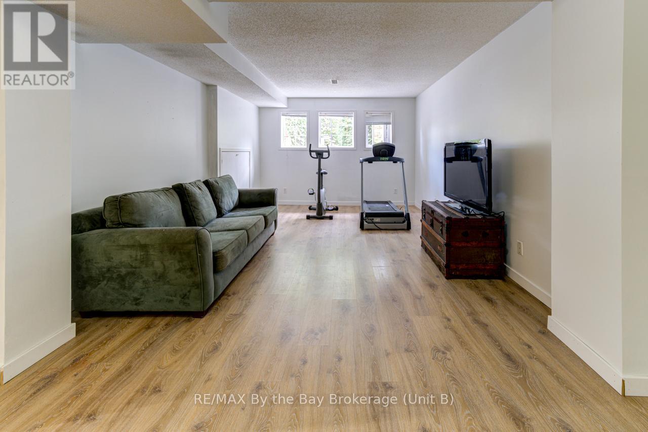 309 Balsam Street, Collingwood, Ontario  L9Y 5B9 - Photo 25 - S10438074