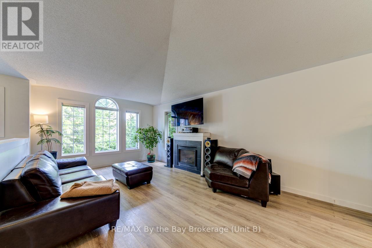 309 Balsam Street, Collingwood, Ontario  L9Y 5B9 - Photo 7 - S10438074