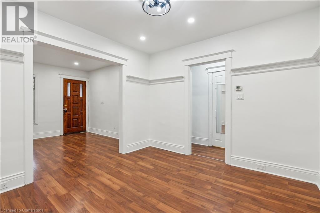 28 Connaught Avenue N, Hamilton, Ontario  L8L 6Y7 - Photo 7 - 40685295