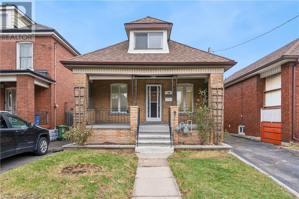 28 Connaught Avenue N, Hamilton, Ontario  L8L 6Y7 - Photo 2 - 40685295