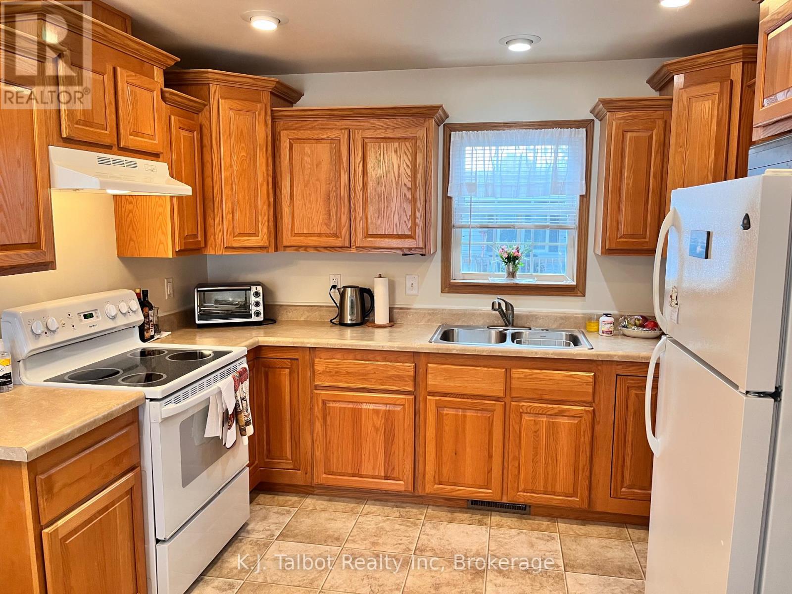 16 Cherokee Lane, Ashfield-Colborne-Wawanosh, Ontario  N7A 3Y2 - Photo 3 - X10780007